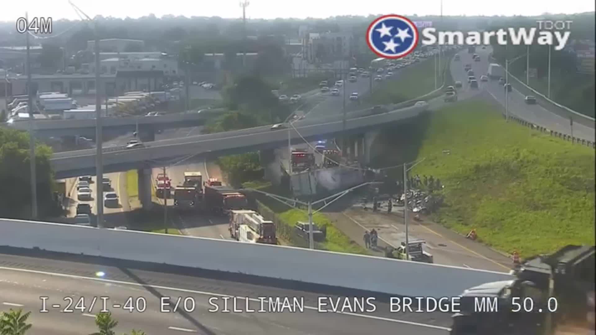 Truck crash closes I-40/I-24 in downtown Nashville – WKRN News 2