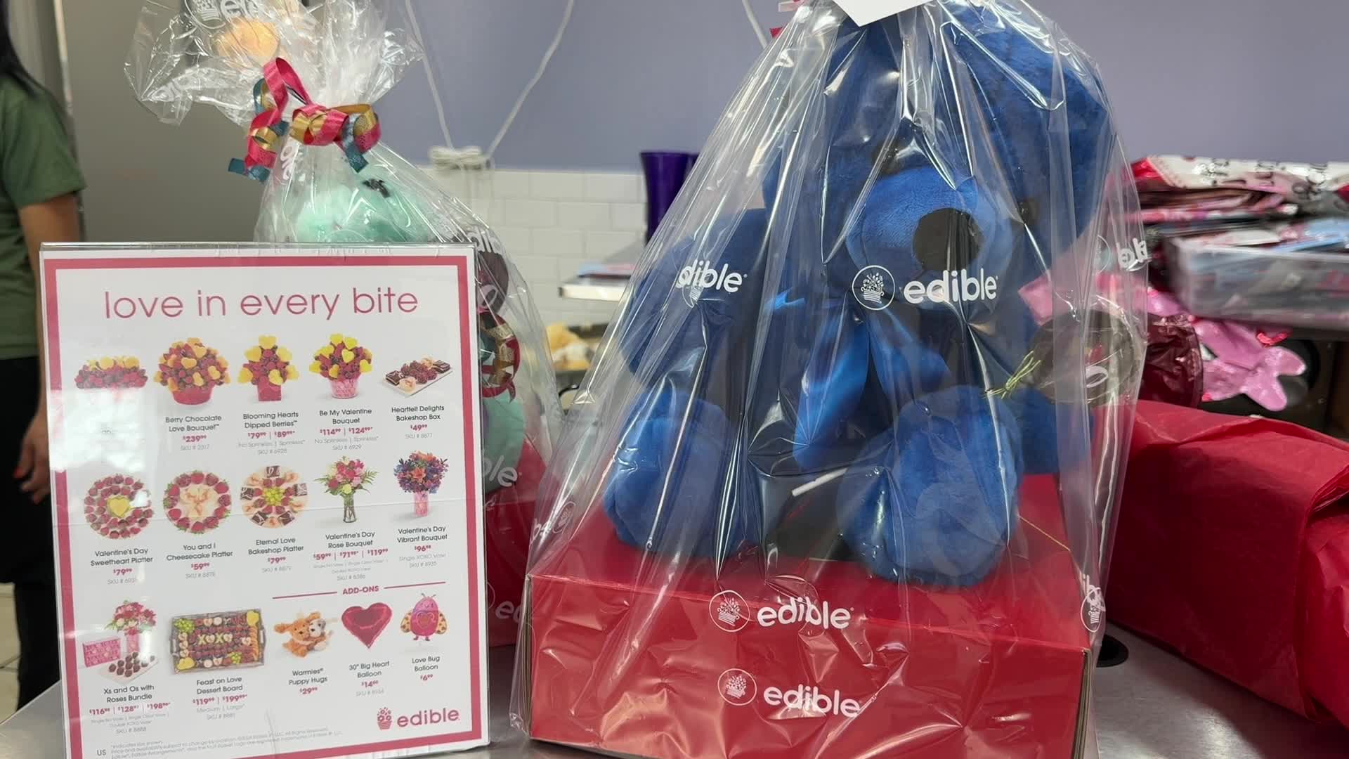 Edible Arrangement in Greenville Offers Valentine’s Day Specials WNCT