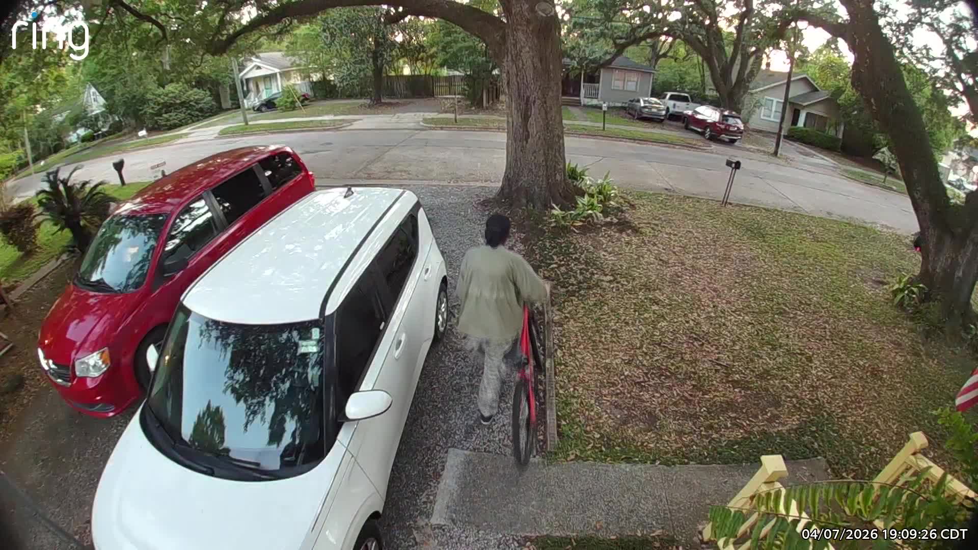 Mobile police ask for public’s help in identifying burglary suspect ...