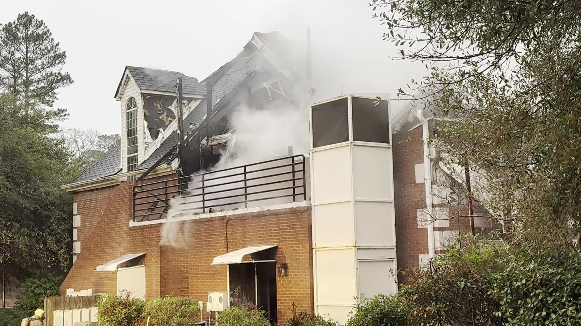 Crews battling structure fire near Hitchcock Pkwy in Aiken County – WJBF