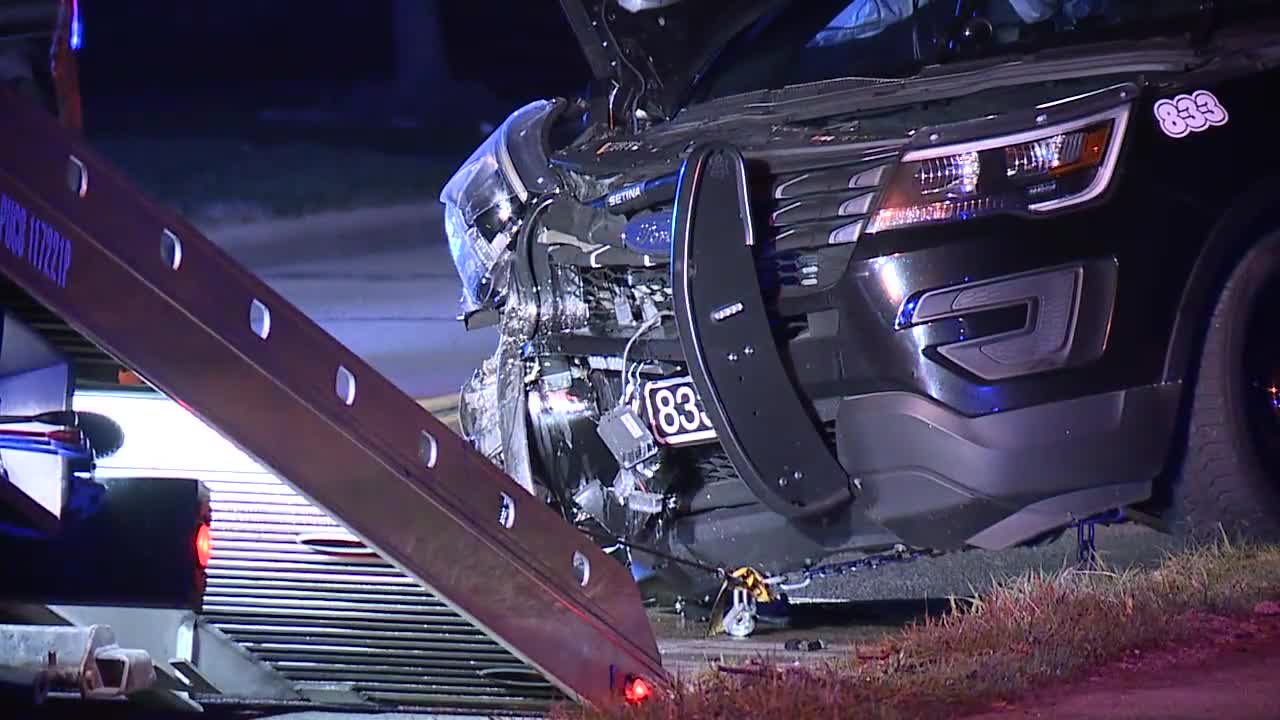 Stolen car crashes head-on into police cruiser – Fox 8 Cleveland WJW
