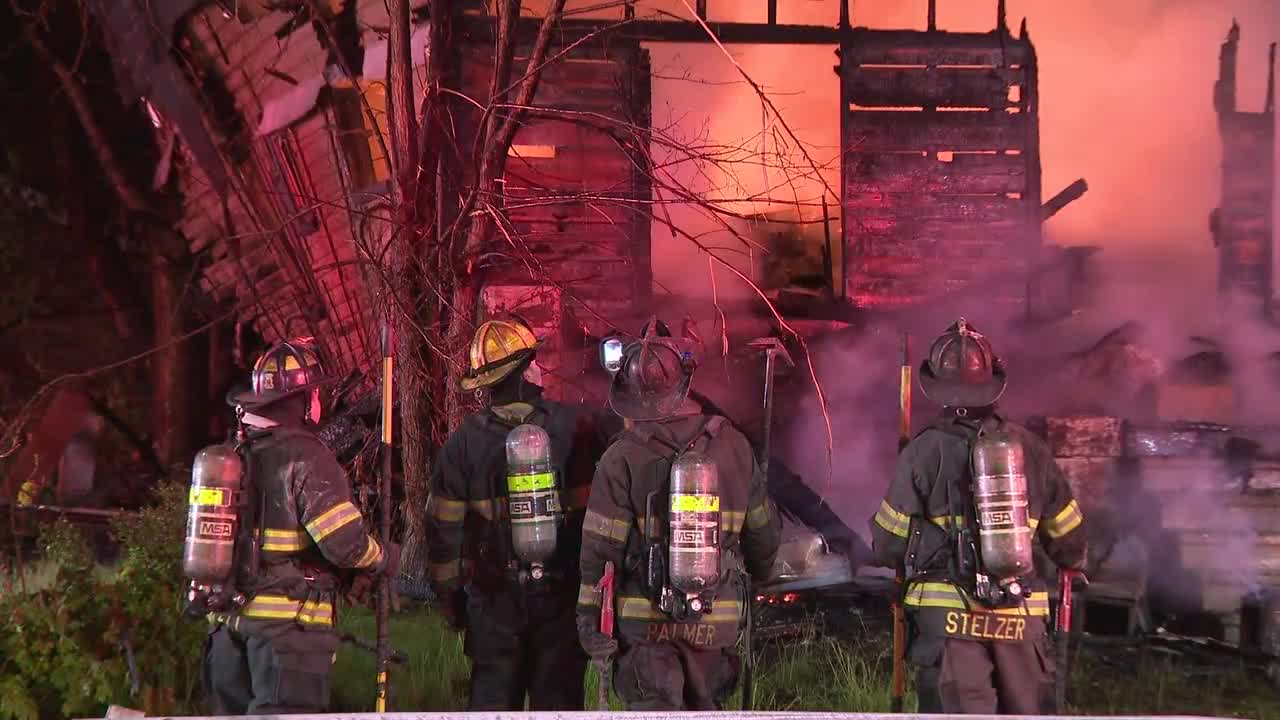 Fire ravages vacant Cleveland home, causing collapse – Fox 8 Cleveland WJW