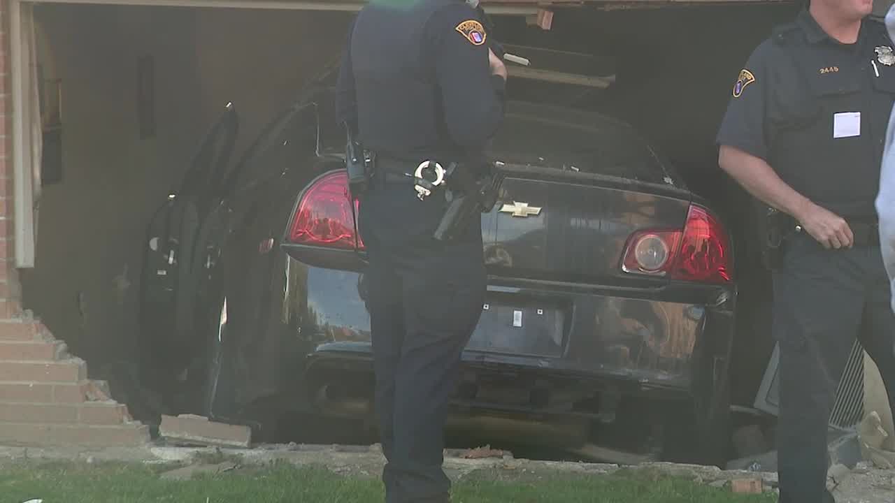 3 trapped under car that crashed into apartment – Fox 8 Cleveland WJW
