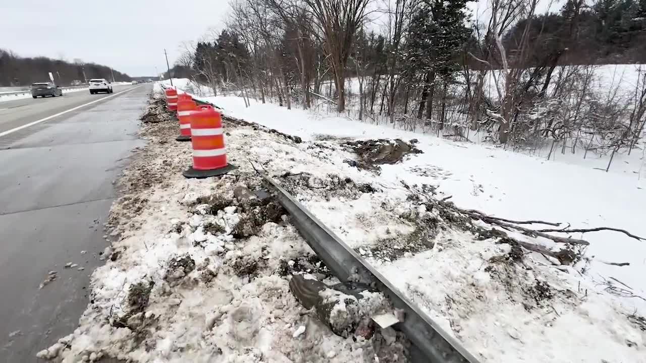 2 tow truck drivers hit at crash scene on I-90 – Fox 8 Cleveland WJW