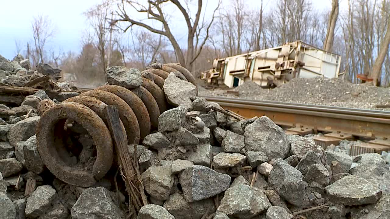 NTSB investigates site of Ravenna Township train derailment – Fox 8 ...