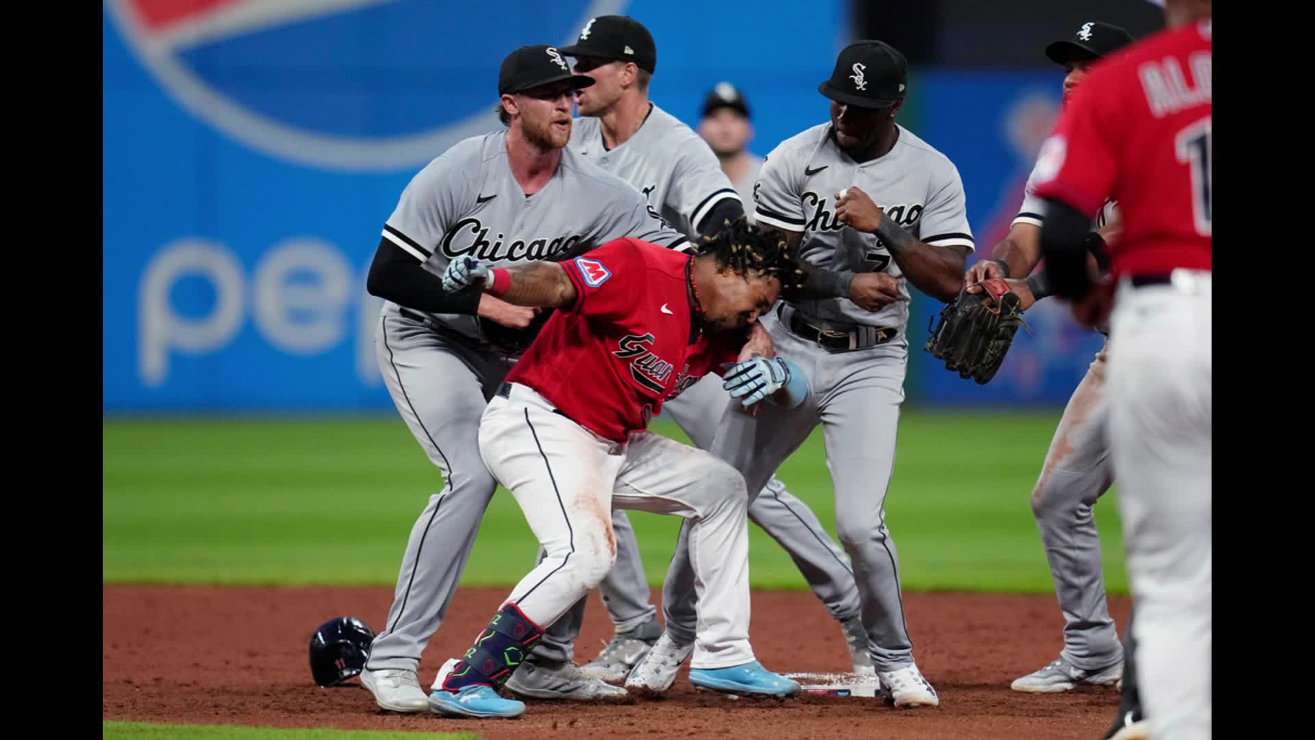 Best and Worst Looks in White Sox Uniform History - Gapers Block Tailgate