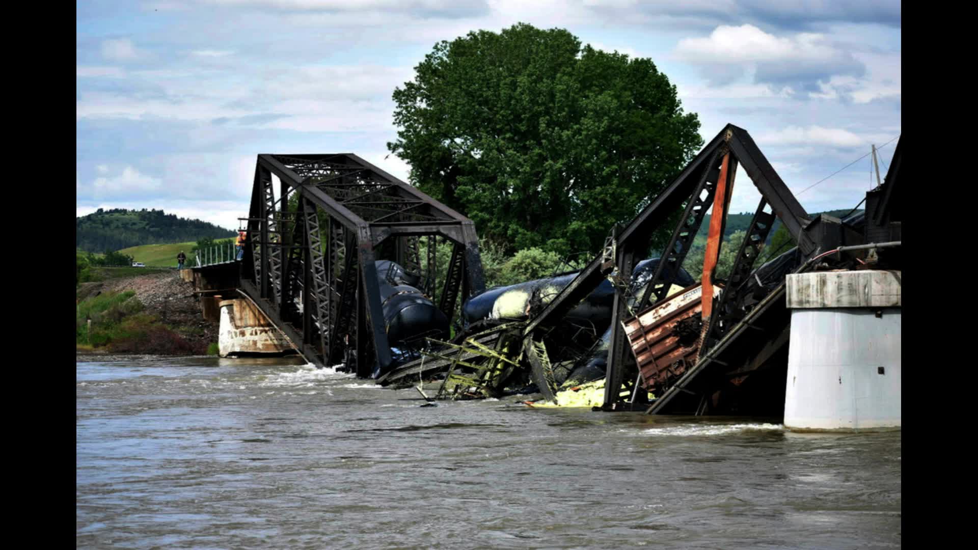 Train plunges into river after bridge collapse – Fox 8 Cleveland WJW