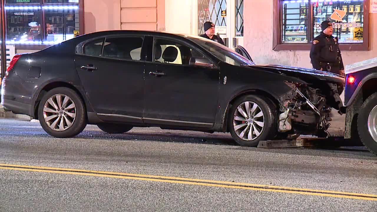 Driver Flees After Crashing Into Cle Building Fox 8 Cleveland Wjw