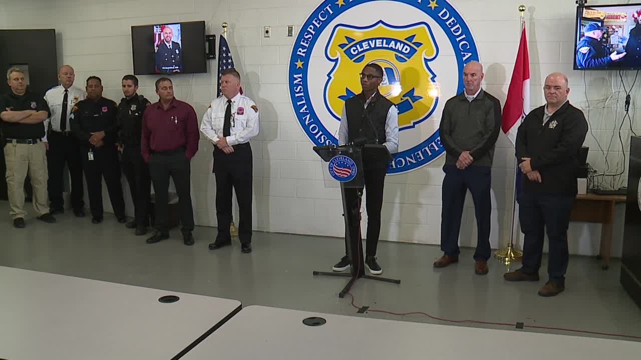 Cleveland police officers get raises for longer shifts – Fox 8 ...