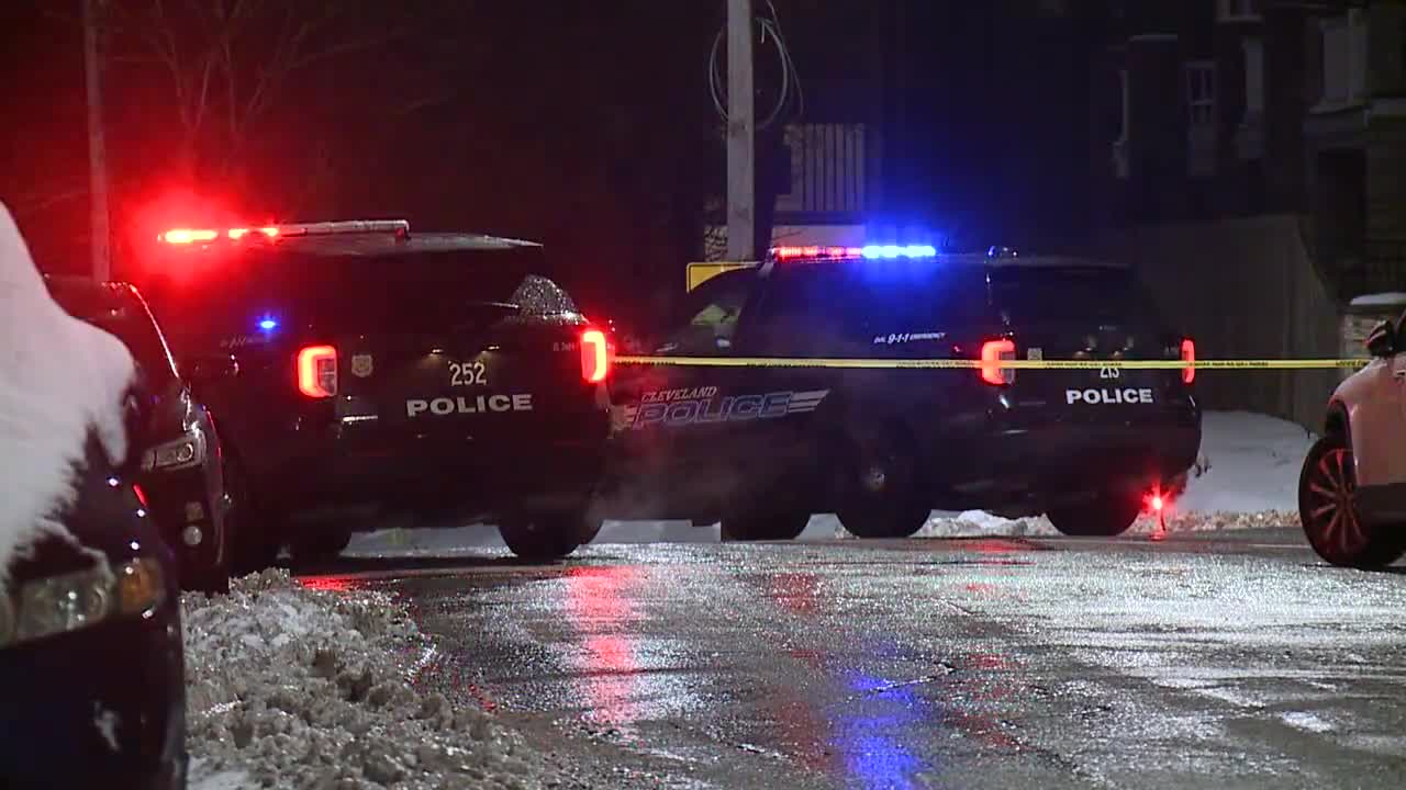 Police vehicle slides on icy roads – Fox 8 Cleveland WJW