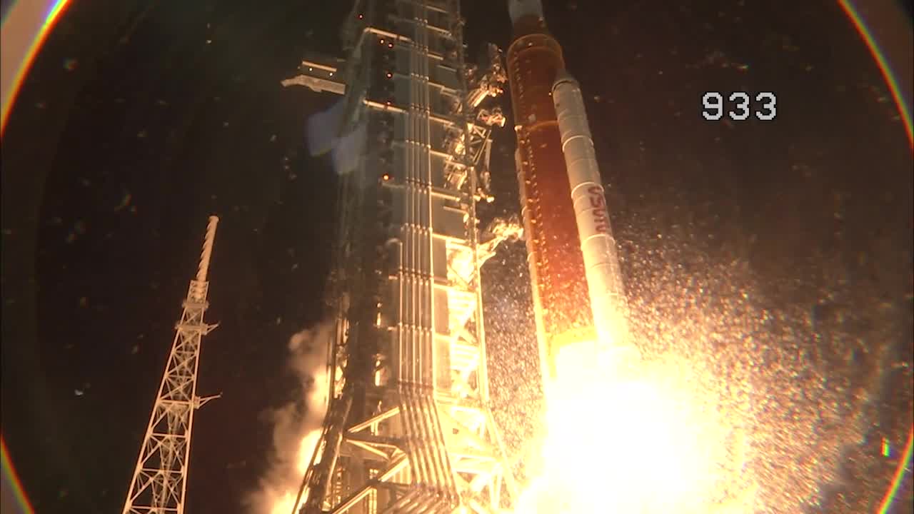 Rocket Up Rolie NASA’s new moon rocket lifts off — How Northeast Ohio played a role ...