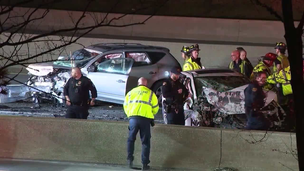 Wrong-way crash on I-71 caught on video overnight – Fox 8 Cleveland WJW