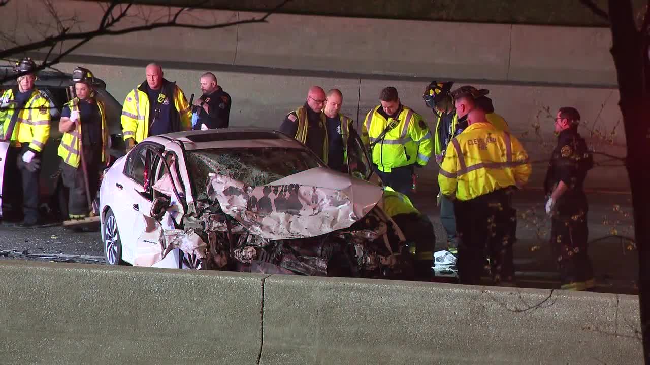 VIDEO: The scene after wrong-way crash on I-71 – Fox 8 Cleveland WJW